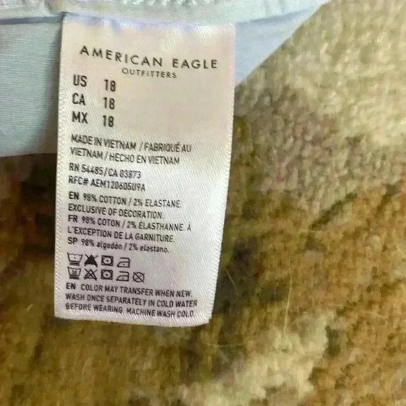 American Eagle light blue, distressed hem, stretch cargo shorts; size 18 - Picture 6 of 6